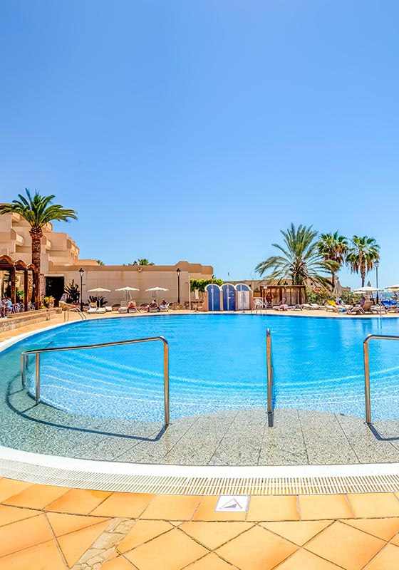piscinas piscinas sbh taro beach